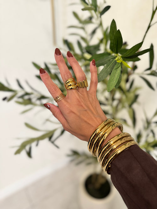 Stainless steel bangle set